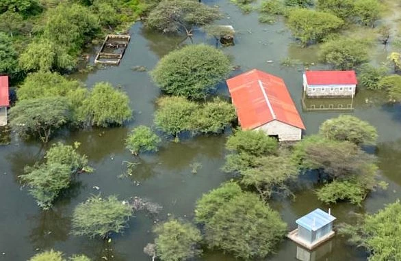 Floods swallow eight polling stations in Baringo as IEBC rushes to set up emergency voting centres