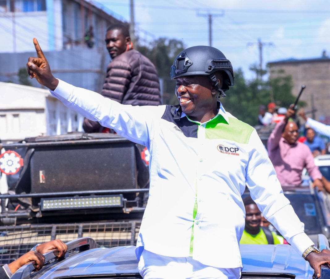 Chaos in Narok as police teargas DCP leader Gachagua during campaign rally ahead of November 27 by-elections