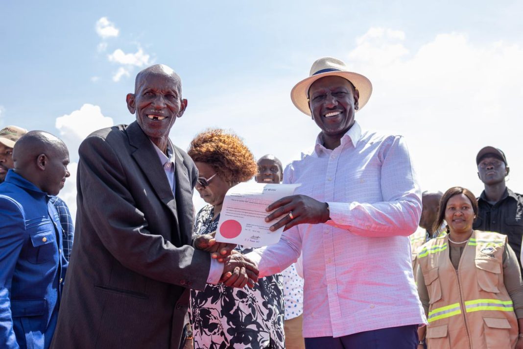 President Ruto continues Ukambani tour, unveiling 58,000 title deeds and launching roads, power projects in Makueni