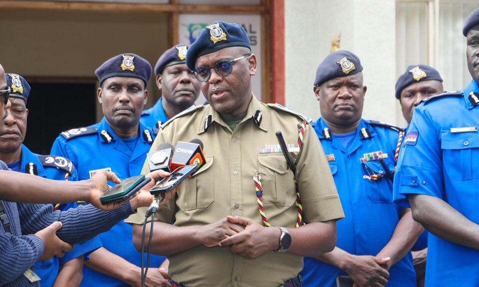 Deputy IG Lagat urges police to maintain professionalism, teamwork and community engagement during surprise Kayole station inspection